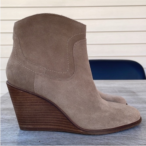 Lucky Brand Womens Wedge Ankle Boots Size 8.5 (Brand New) - Picture 3 of 12